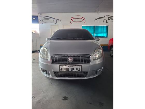 FIAT LINEA 1.8 ESSENCE 16V FLEX 4P MANUAL FIAT LINEA 1.8 ESSENCE 16V FLEX 4P MANUAL